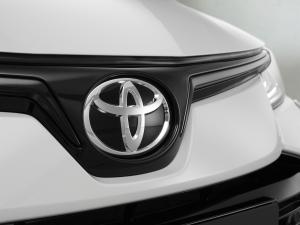 Toyota Corolla Hybrid Sedan GR Sport 2020 года  (EU)